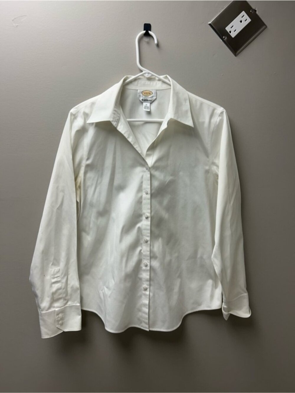 Talbots Women’s White Fitted Dress Shirt